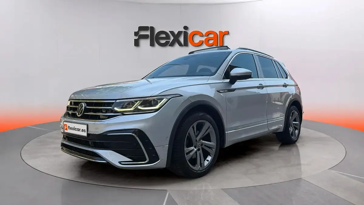 Usado VW Tiguan R-line 150 CV (110 kW) 2021 Gris SUV
