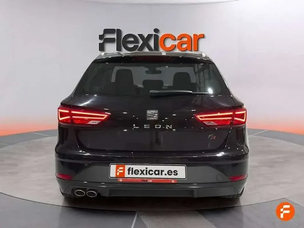 Usado Seat Leon ST FR 150 CV (110 kW) 2019 Negro Familiar