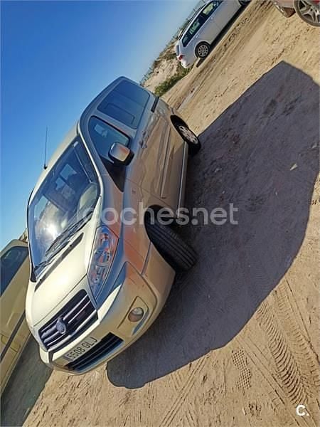 Usado Fiat Doblò Emotion 135 CV (99 kW) 2009 Beige Monovolumen