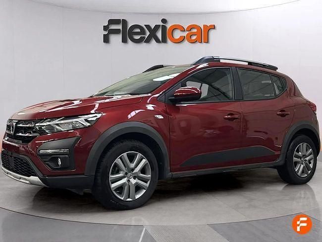 Usado Dacia Sandero Comfort 91 CV (66 kW) 2022 Rojo