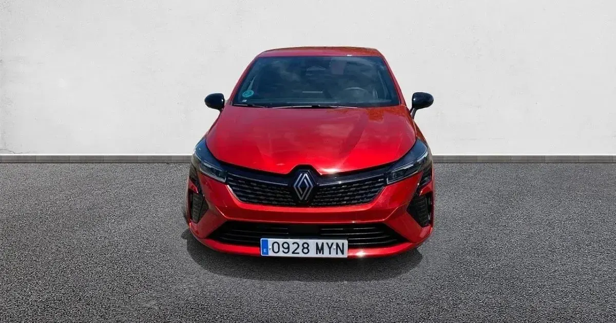 Usado Renault Clio Techno 90 CV (66 kW) 2025 Utilitario