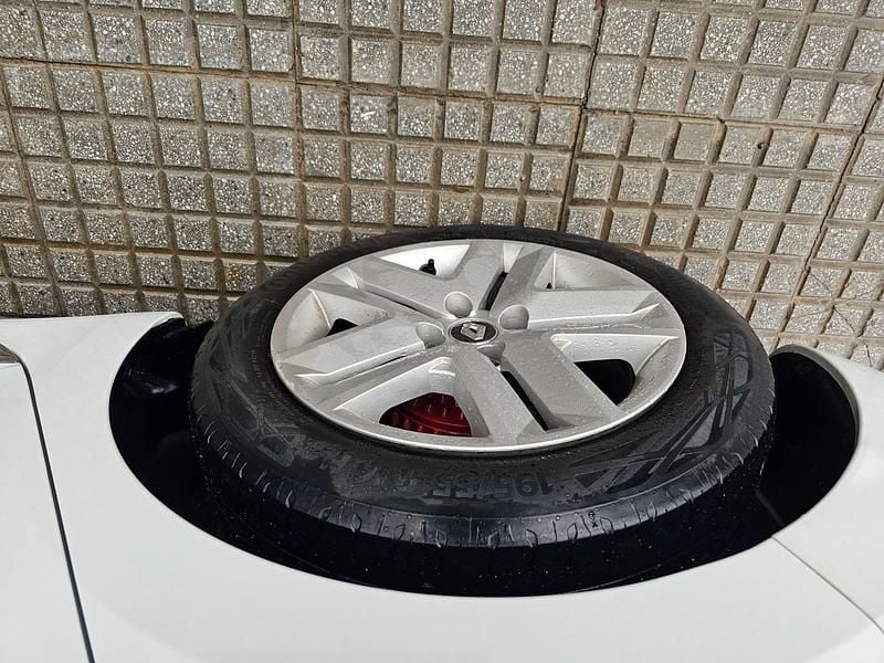 Usado Renault Clio V Zen 100 CV (73 kW) 2021 Blanco Berlina