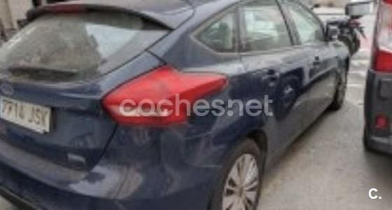 Usado Ford Focus Trend 100 CV (73 kW) 2016 Azul Berlina