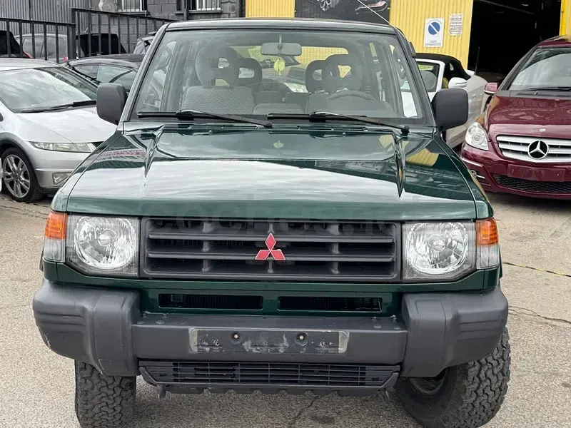 Usado Mitsubishi Montero 99 CV (72 kW) 1998 Verde SUV