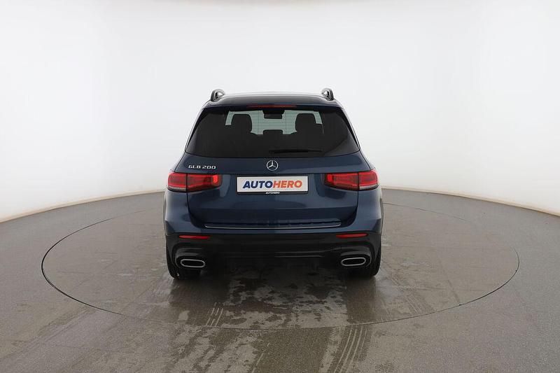 Usado Mercedes GLB200 AMG line 163 CV (119 kW) 2020 Azul SUV