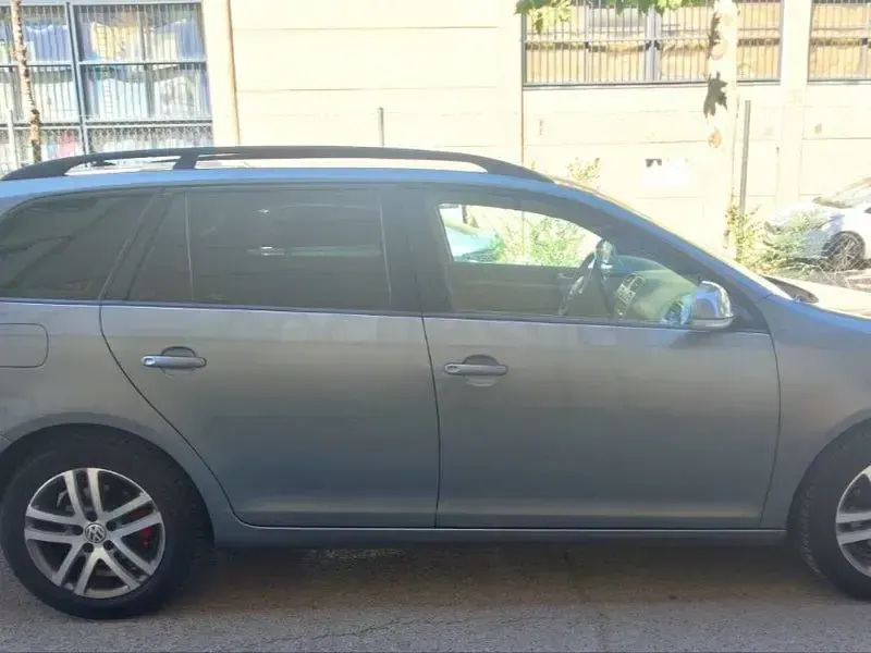 Usado VW Golf VII Sport 105 CV (77 kW) 2012 Gris / plata Familiar