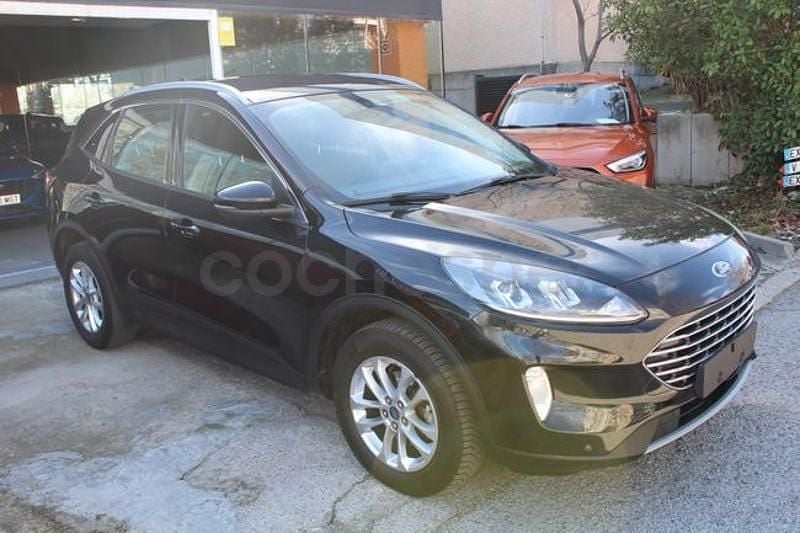 Usado Ford Kuga Titanium 190 CV (139 kW) 2023 Negro SUV