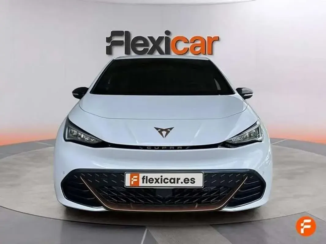 Usado Cupra Born e-Boost 169 kW (231 CV) 2023 Blanco Utilitario