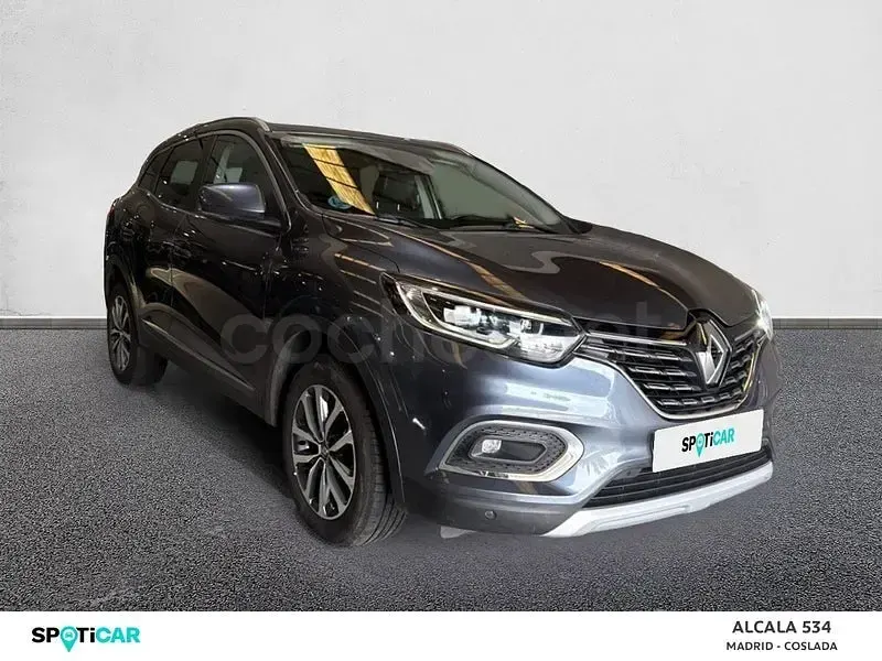Usado Renault Kadjar Zen 140 CV (102 kW) 2019 Gris / plata SUV