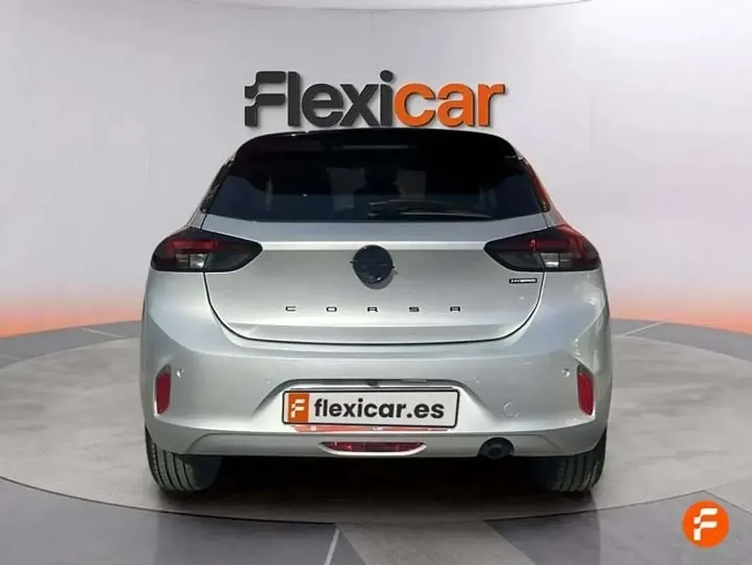 Usado Opel Corsa 101 CV (74 kW) 2025 Gris Utilitario