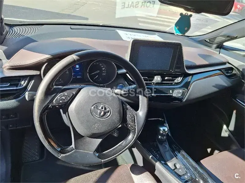 Usado Toyota C-HR Advance 122 CV (89 kW) 2018 Gris / plata SUV