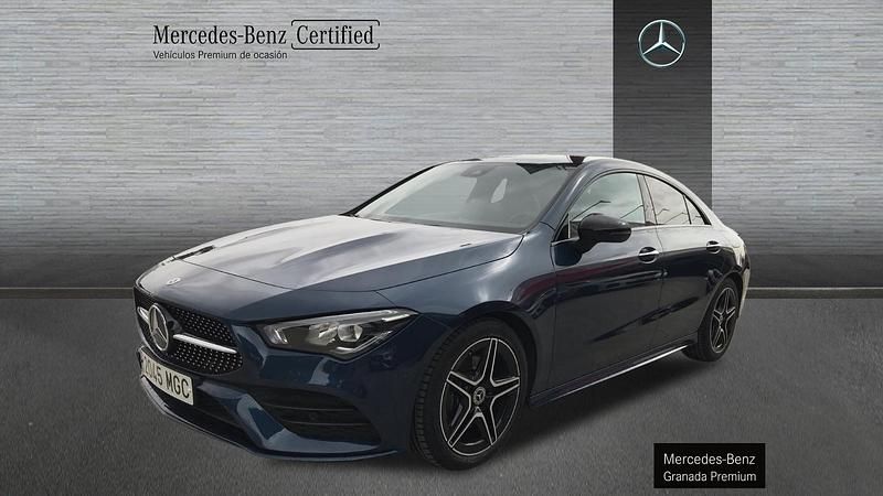 Azul denim Usado 2023 Mercedes CLA200 AMG line Berlina | 36.900 € (Precio justo) - Imagen 1/4