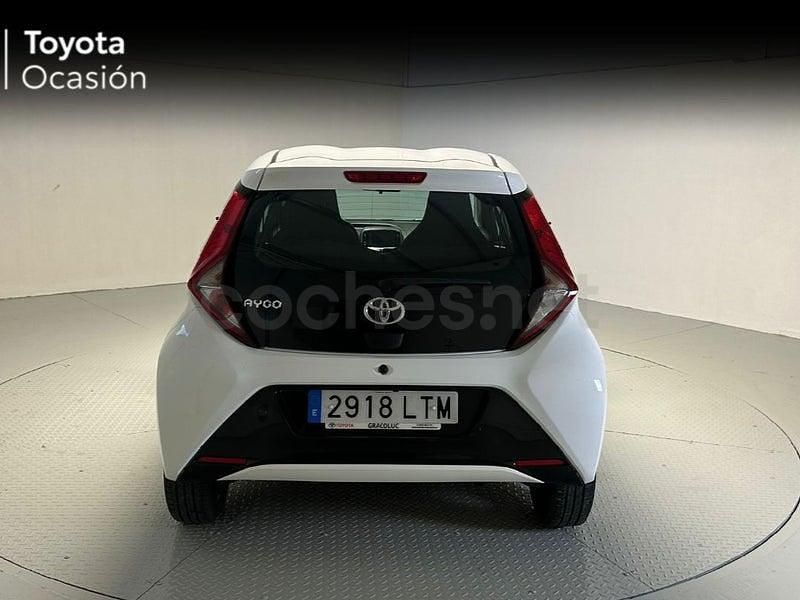 Usado Toyota Aygo X-play 72 CV (52 kW) 2021 Blanco Utilitario