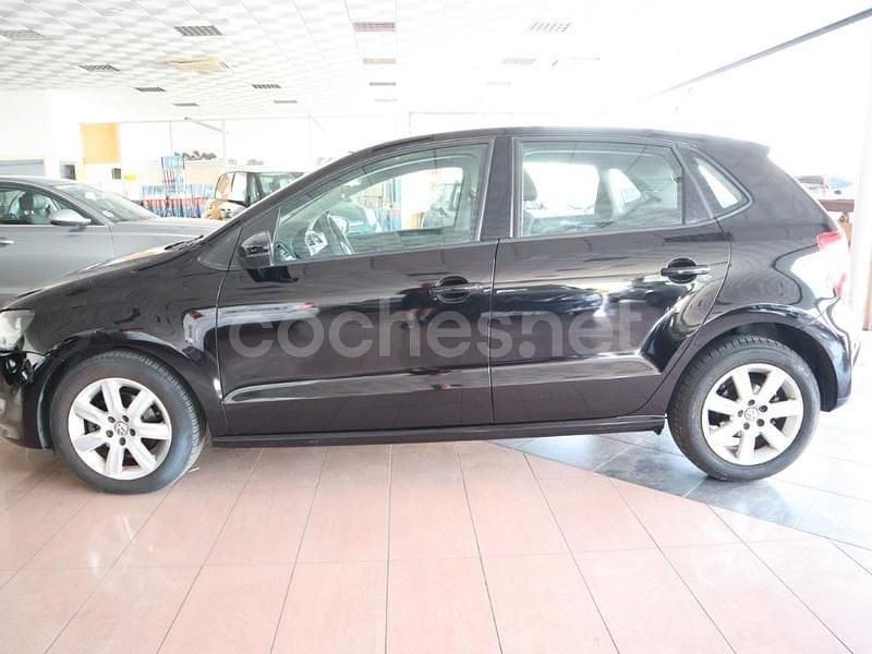 Usado VW Polo Advance 90 CV (66 kW) 2012 Negro Berlina