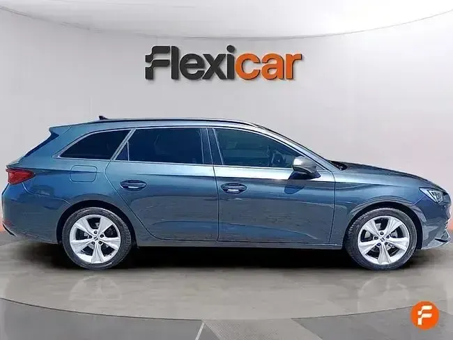 Usado Seat Leon FR 150 CV (110 kW) 2024 Gris Familiar