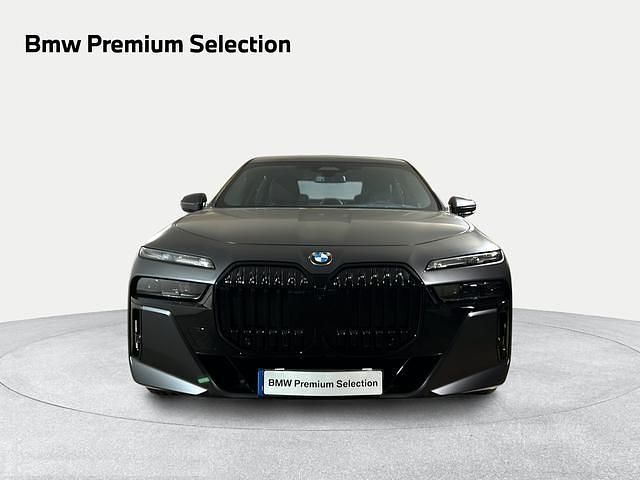 Usado BMW 740 Comfort Edition 299 CV (219 kW) 2025 Berlina