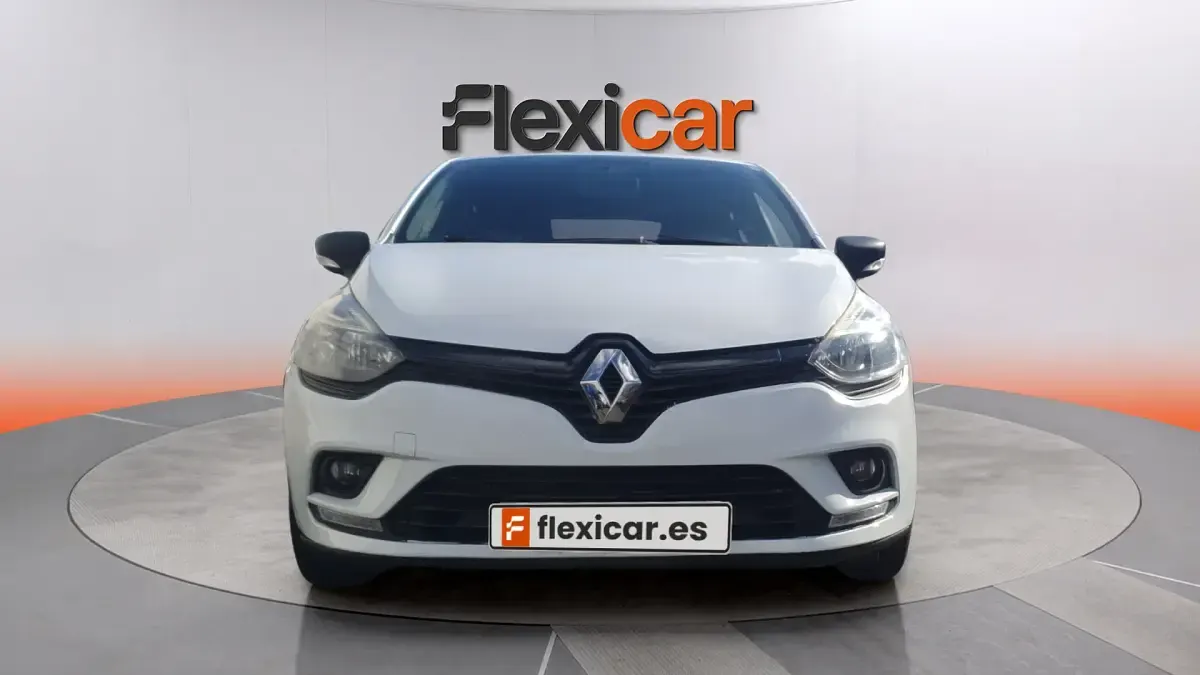 Usado Renault Clio IV Life 75 CV (55 kW) 2017 Blanco Berlina