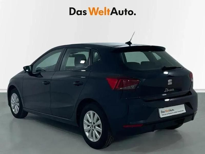 Usado Seat Ibiza Style Plus 110 HP (80 kW) 2021 Azul Sedan