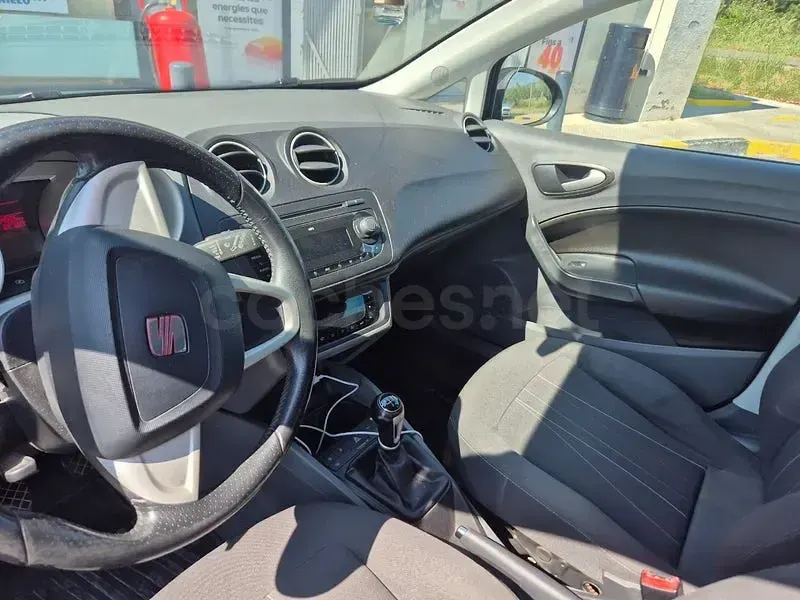 Usado Seat Ibiza Copa 105 CV (77 kW) 2011 Negro Berlina