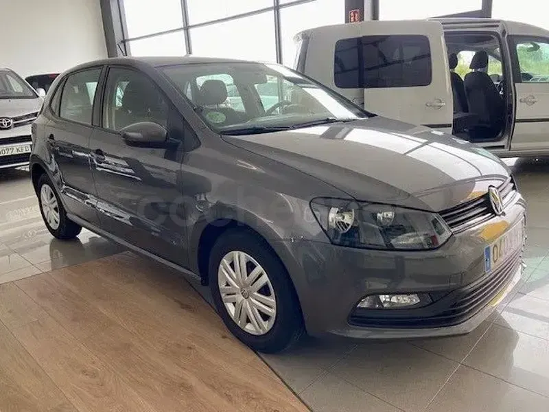 Używany VW Polo 75 KM (55 kW) 2014 Szary Sedan/Limuzyna