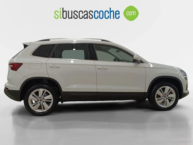 Usado Skoda Karoq Selection 150 CV (110 kW) 2025 Blanco SUV