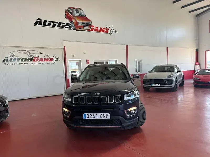 Usado Jeep Compass Limited 120 CV (88 kW) 2018 Azul SUV