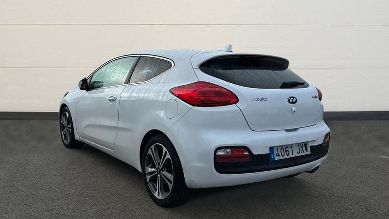 Usado Kia ProCeed 120 CV (88 kW) 2017 Blanco Utilitario