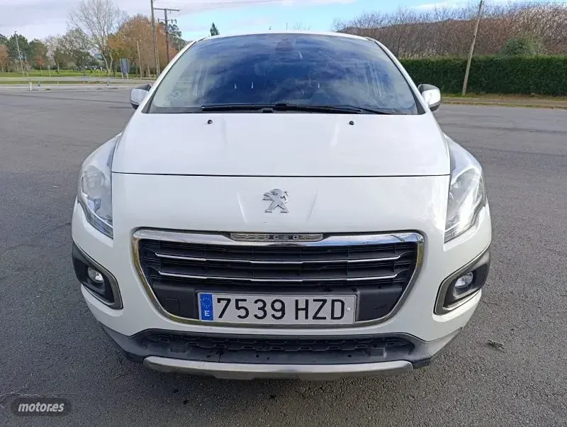 Usado Peugeot 3008 Style 150 CV (110 kW) 2014 Blanco Familiar