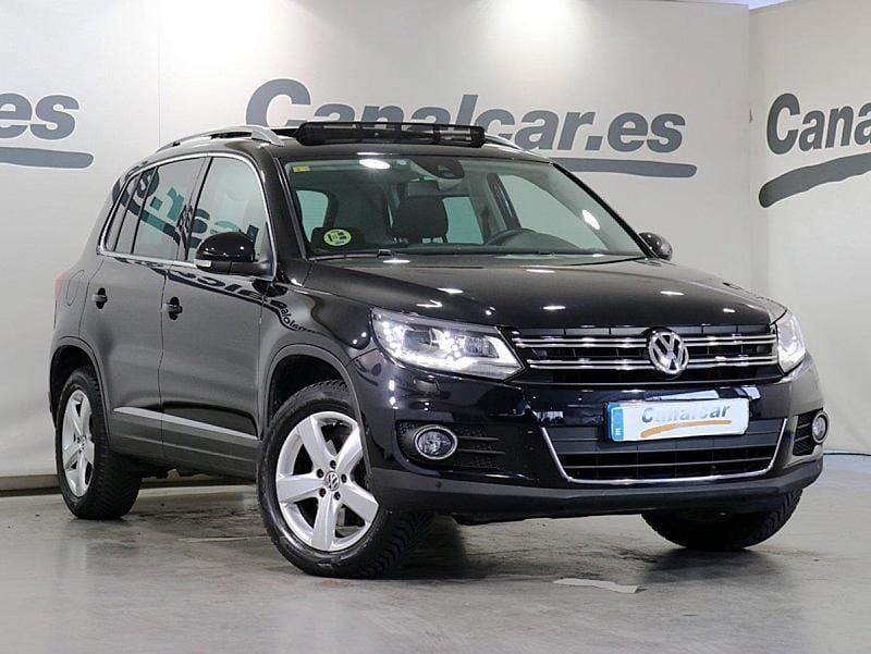 Usado VW Tiguan Sportline 140 CV (102 kW) 2013 Negro SUV