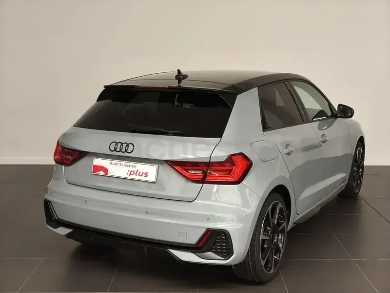 Usado Audi A1 Sportback Sport 116 CV (85 kW) 2025 Gris / plata Utilitario