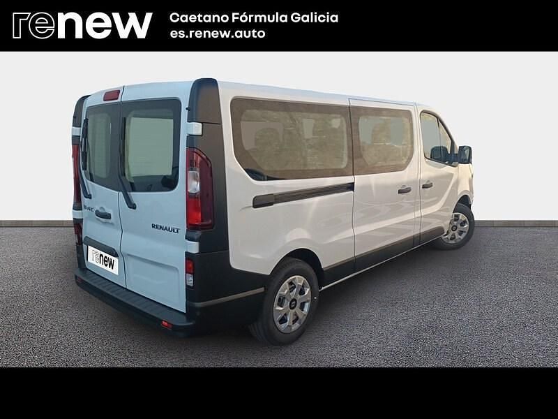 Usado Renault Trafic 110 CV (80 kW) 2024 Blanco Monovolumen