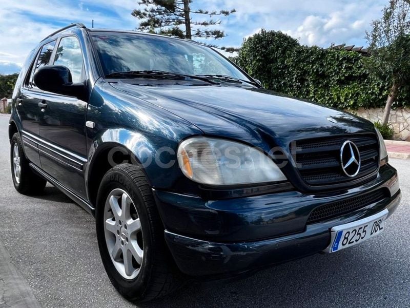 Usado Mercedes ML430 272 CV (200 kW) 2000 Azul SUV