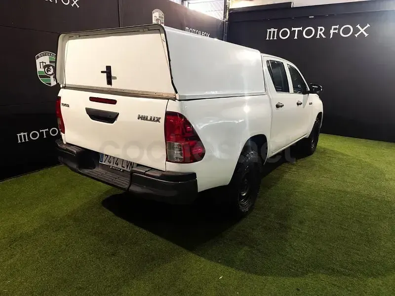 Usado Toyota HiLux 150 CV (110 kW) 2022 Blanco Pickup/Camioneta