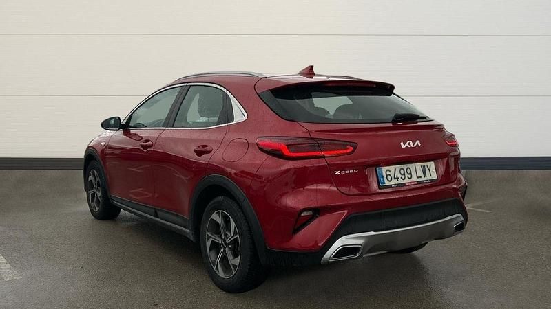 Usado Kia XCeed 120 CV (88 kW) 2022 Rojo SUV
