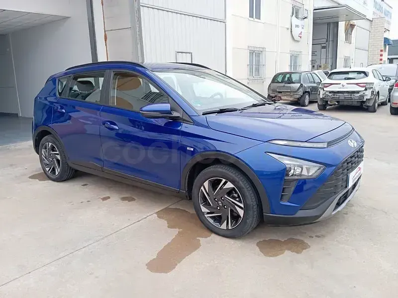Usado Hyundai Bayon 100 CV (73 kW) 2023 Azul SUV