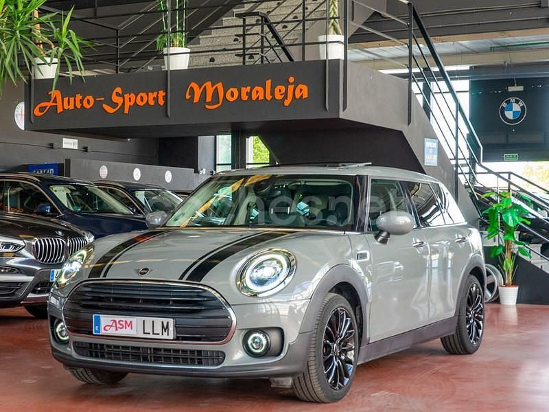 Gris / plata Usado 2021 Mini Cooper D Clubman Familiar | 22.900 € (Un poco caro) - Imagen 1/4
