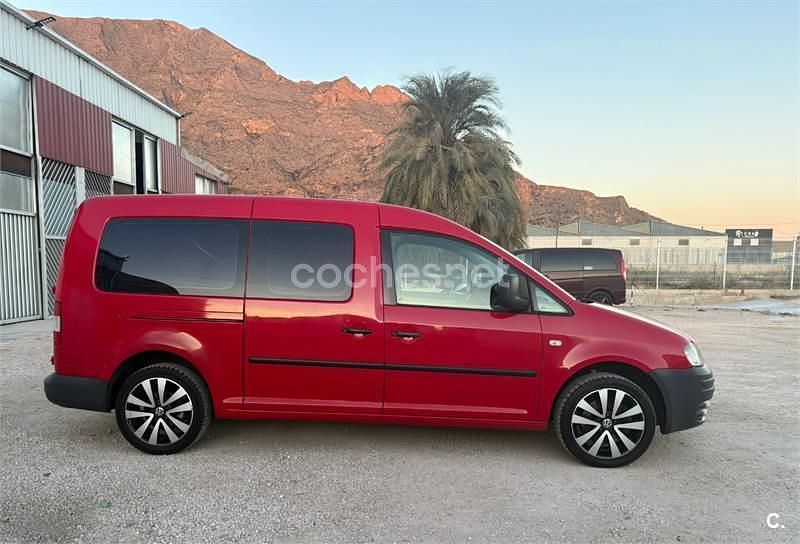 Rojo Usado 2008 VW Caddy Maxi Monovolumen | 4999 € - Imagen 1/4