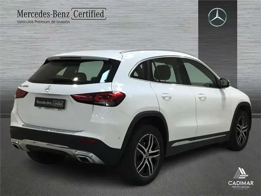 Usado Mercedes GLA200 150 CV (110 kW) 2022 SUV