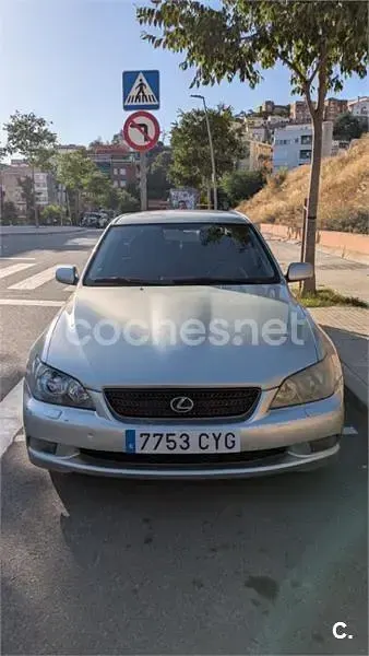 Usado Lexus IS300 213 CV (156 kW) 2004 Gris / plata Familiar