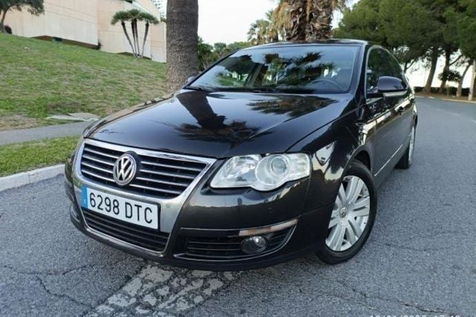 Usado 2005 VW Passat Comfortline Berlina | 3990 € (Precio justo) - Imagen 1/4