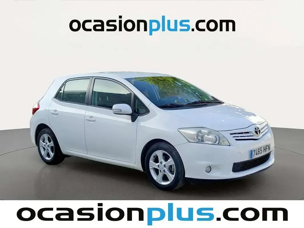 Usado Toyota Auris Active 90 CV (66 kW) 2011 Blanco Utilitario