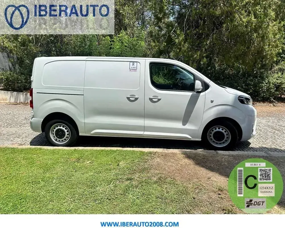 Usado Toyota Proace 120 CV (88 kW) 2021 Blanco Monovolumen
