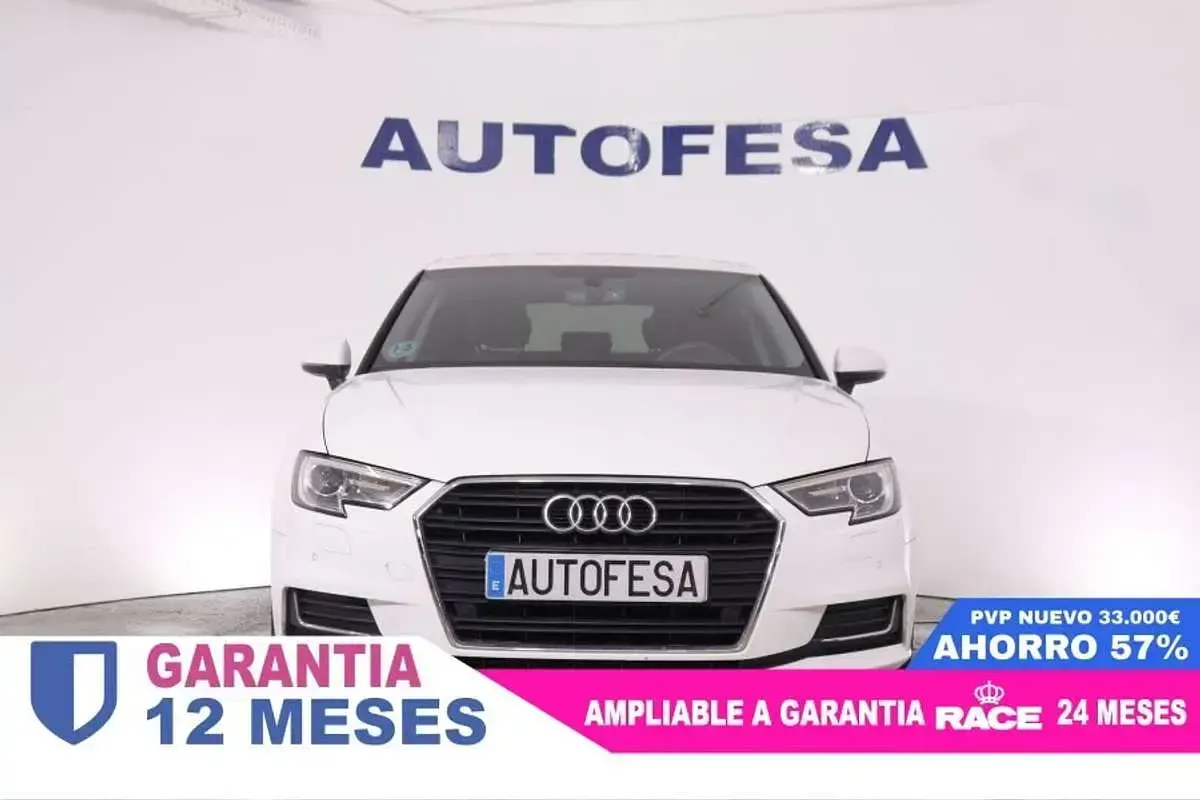Usado Audi A3 Sportback Attraction 110 CV (80 kW) 2017 Blanco Utilitario