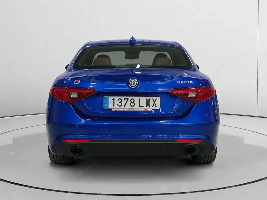 Usado Alfa Romeo Giulia Ti 211 CV (155 kW) 2022 Azul Berlina