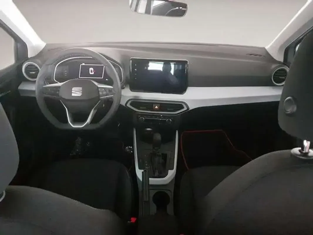 Usado Seat Arona Style 116 CV (85 kW) 2024 Gris SUV