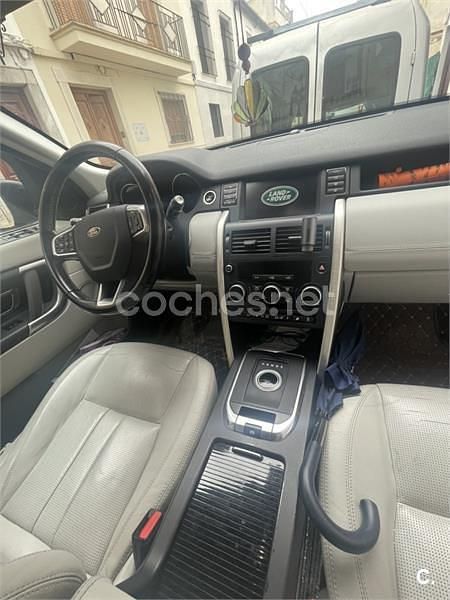 Usado Land Rover Discovery Sport HSE 190 CV (139 kW) 2015 Negro SUV