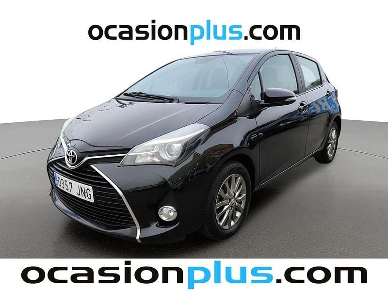 Usado Toyota Yaris Active 99 CV (72 kW) 2016 Negro Utilitario