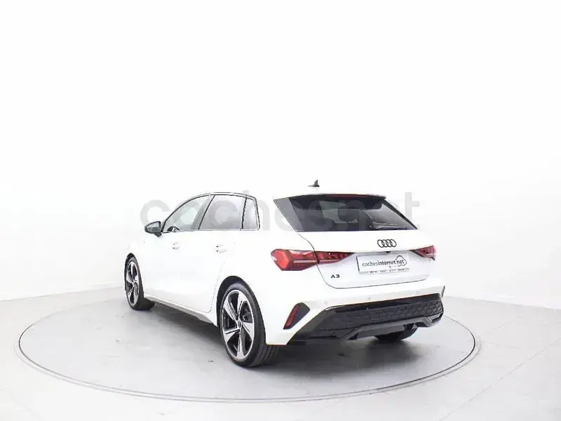 Nuevo Audi A3 150 CV (110 kW) 2026 Blanco Berlina
