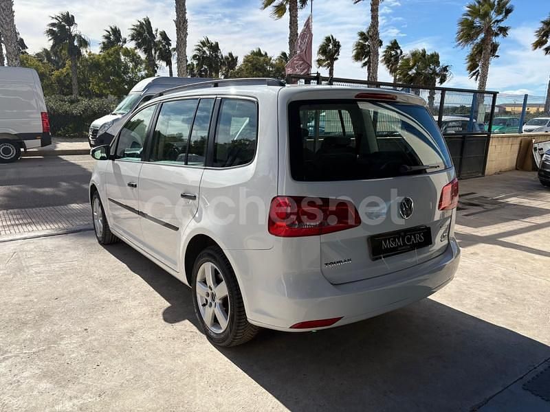 Usado VW Touran Advance 105 CV (77 kW) 2013 Blanco Monovolumen