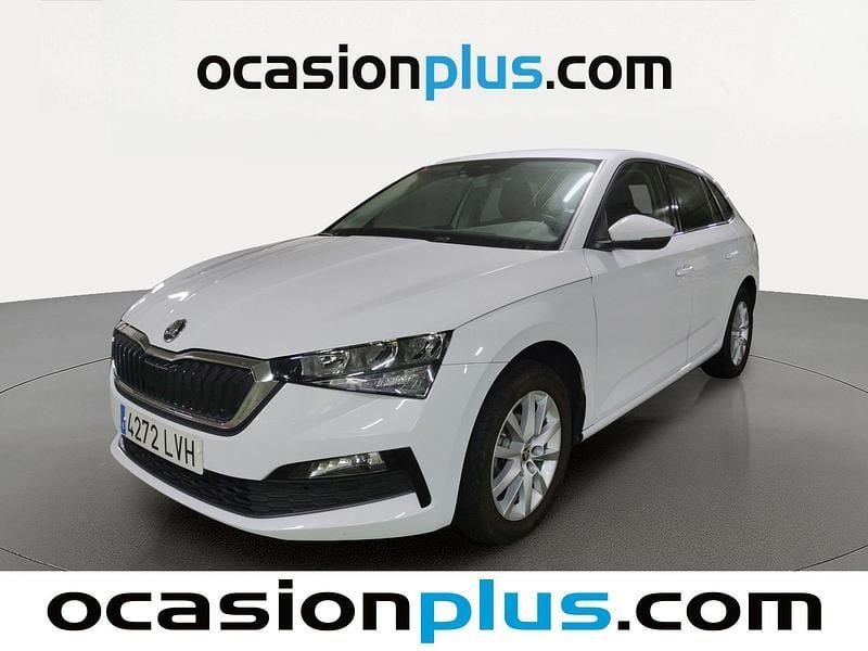 Usado Skoda Scala Ambition 95 CV (69 kW) 2021 Blanco Utilitario